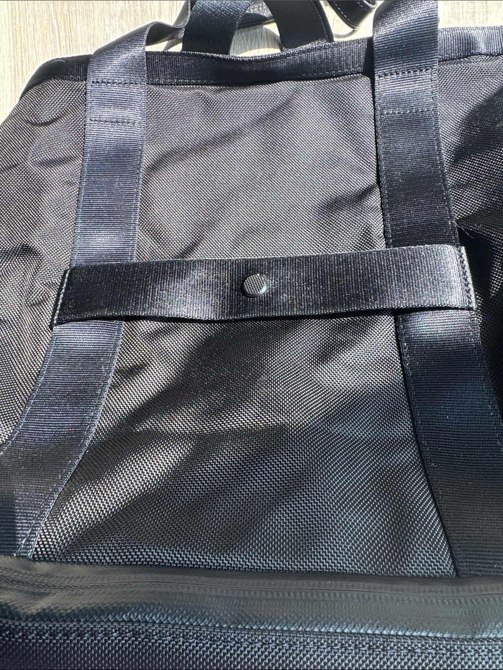 TUMI Alpha 3 Carryall Tote Bag in Black (Style Number: 138555-1041 - Picture 8 of 8